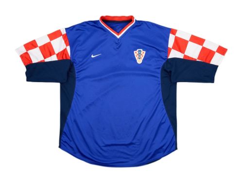 Croatia 2000 away