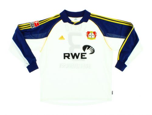 Bayer Leverkusen 2001-02 third