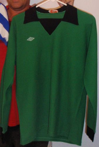Brighton 1975-76 Away