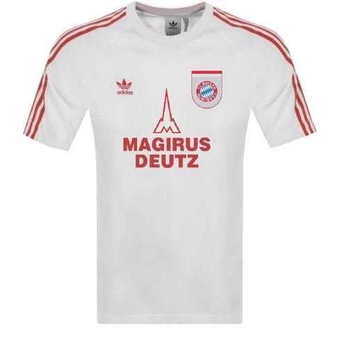 Bayern Munich 1980-81 Away