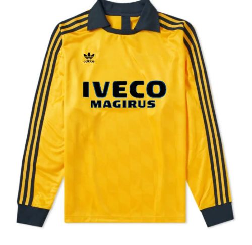 Bayern Munich 1981-82 Away