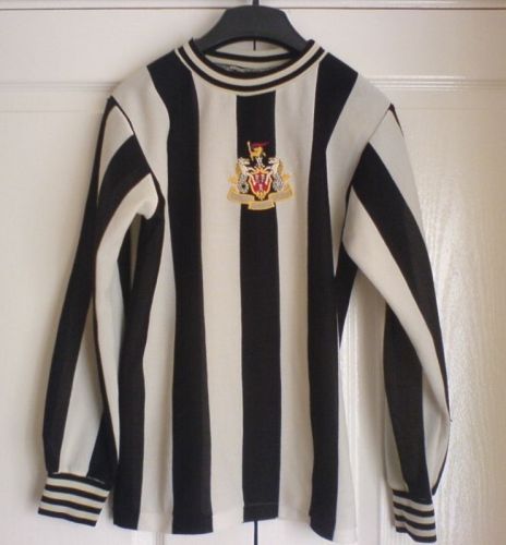 Newcastle United 1974-75 home