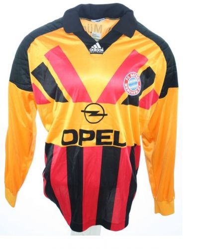 Bayern Munich 1992-93 Home