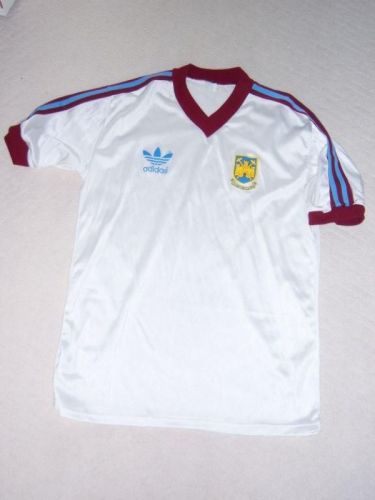West Ham United 1982-83 Visitante
