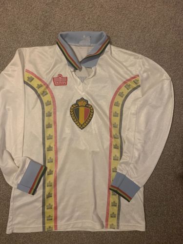 Belgium 1982 away