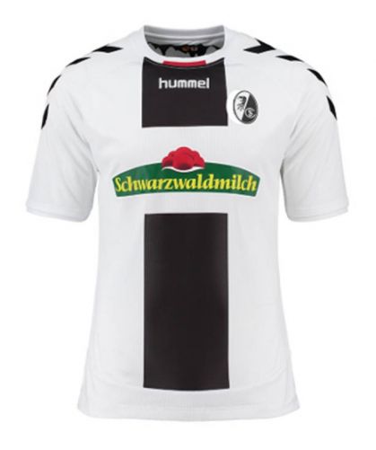 SC Freiburg 2016-17 away