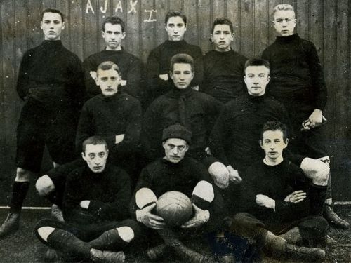 Ajax 1900-01 Home