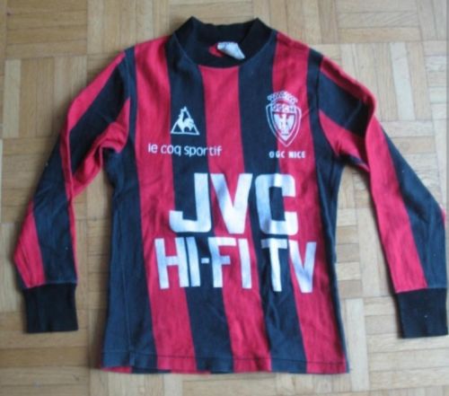 OGC Nice 1981-82 home