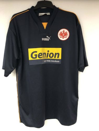 Eintracht Frankfurt 2000-01 third