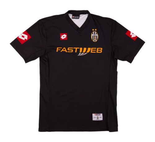 Juventus 2001-02 Away