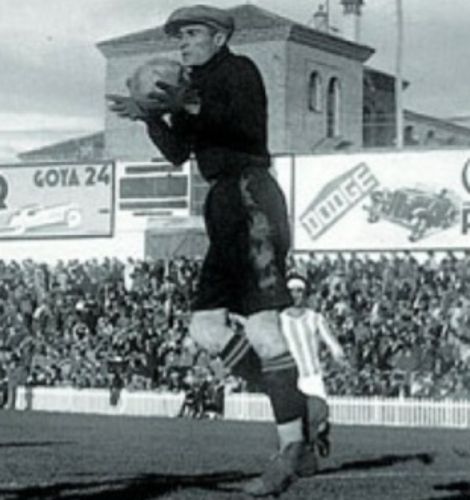 Real Zaragoza 1933 GK