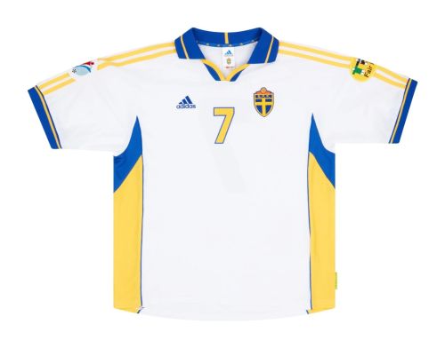 Sweden 2000 away