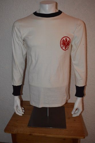 Eintracht Frankfurt 1972-73 away