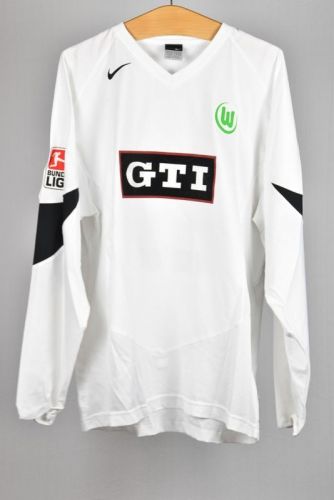 VfL Wolfsburg 2004-05 away