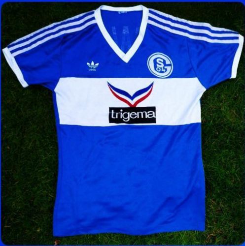 Schalke 04 1982-83 Home