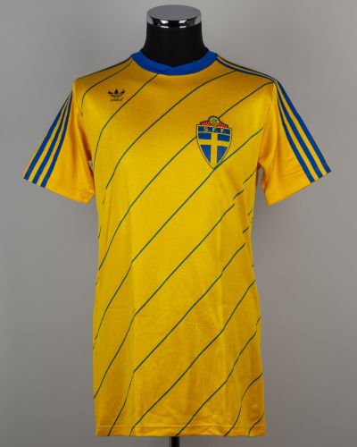 Sweden 1986 home