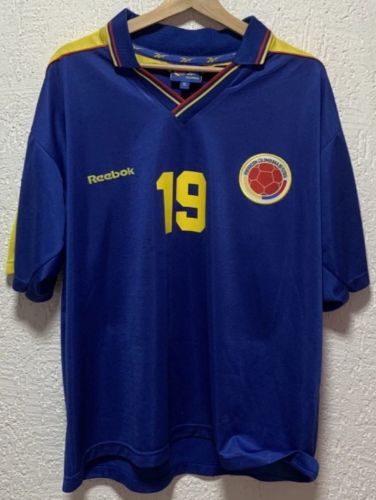 Colombia 2000 away