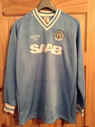 Manchester City 1982-83 Local
