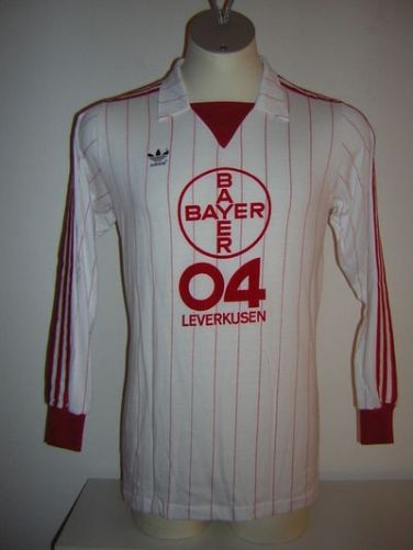 Bayer Leverkusen 1983-84 away
