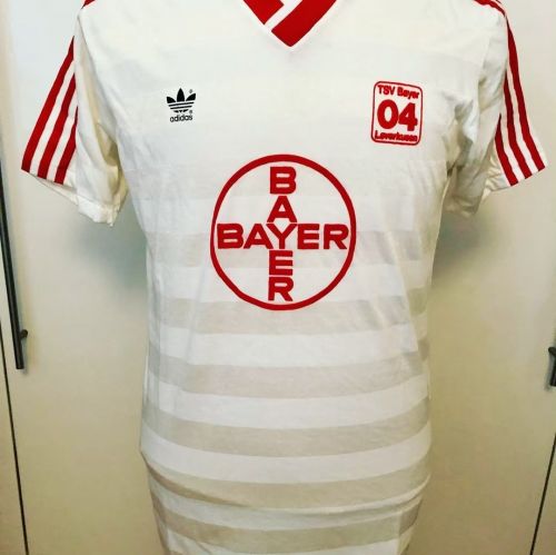 Bayer Leverkusen 1988-89 home