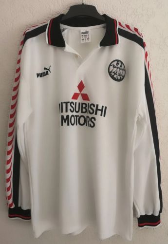 Eintracht Frankfurt 1997-98 away