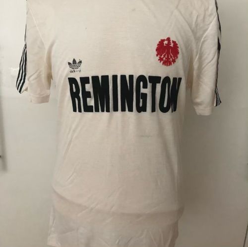 Eintracht Frankfurt 1975-76 home