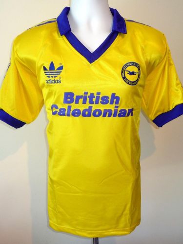 Brighton 1982-83 Away