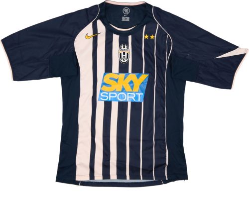 Juventus 2004-05 Away