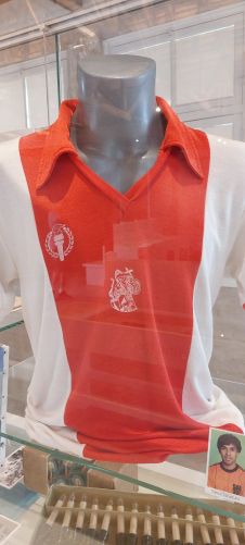 Ajax 1951 Home
