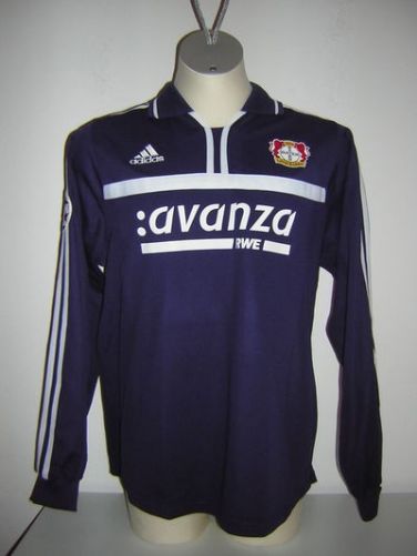 Bayer Leverkusen 2000-01 third