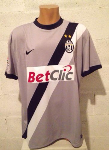 Juventus 2010-11 Third