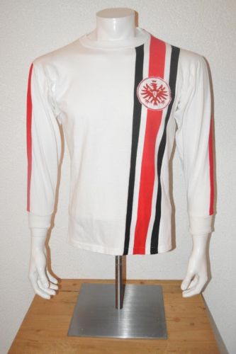 Eintracht Frankfurt 1971-72 home