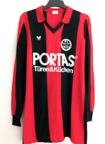 Eintracht Frankfurt 1985-86 home