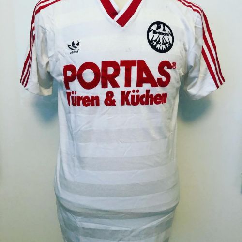 Eintracht Frankfurt 1984-85 away