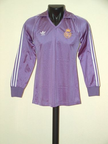Real Madrid 1981-82 away