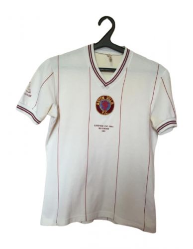Aston Villa 1981-82 Away