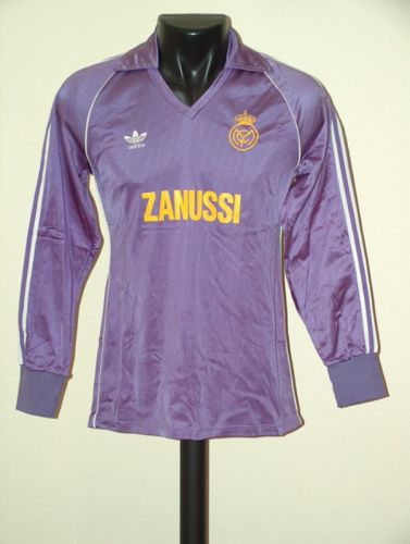 Real Madrid 1982-83 away