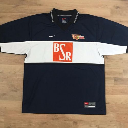Union Berlin 2000-01 away