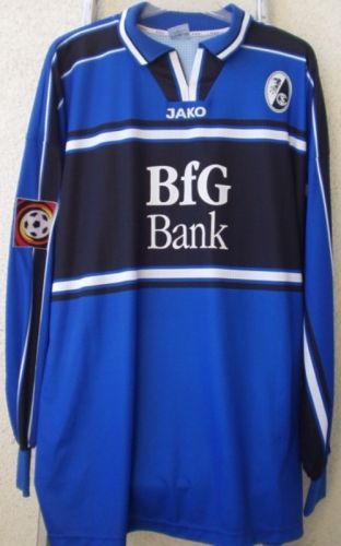 SC Freiburg 2000-01 away