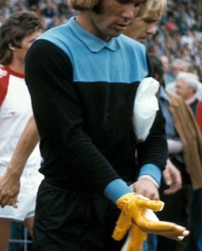 Schalke 04 1975-76 GK