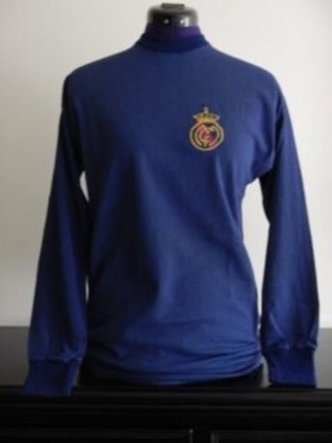 Real Madrid 1975-76 away