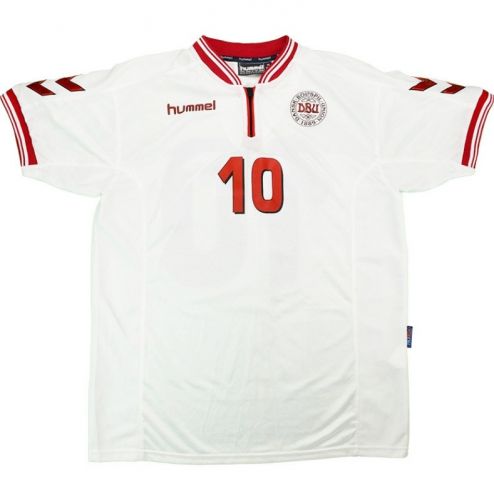 Denmark 2000 away