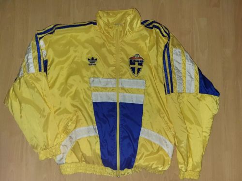 Sweden 1990 home